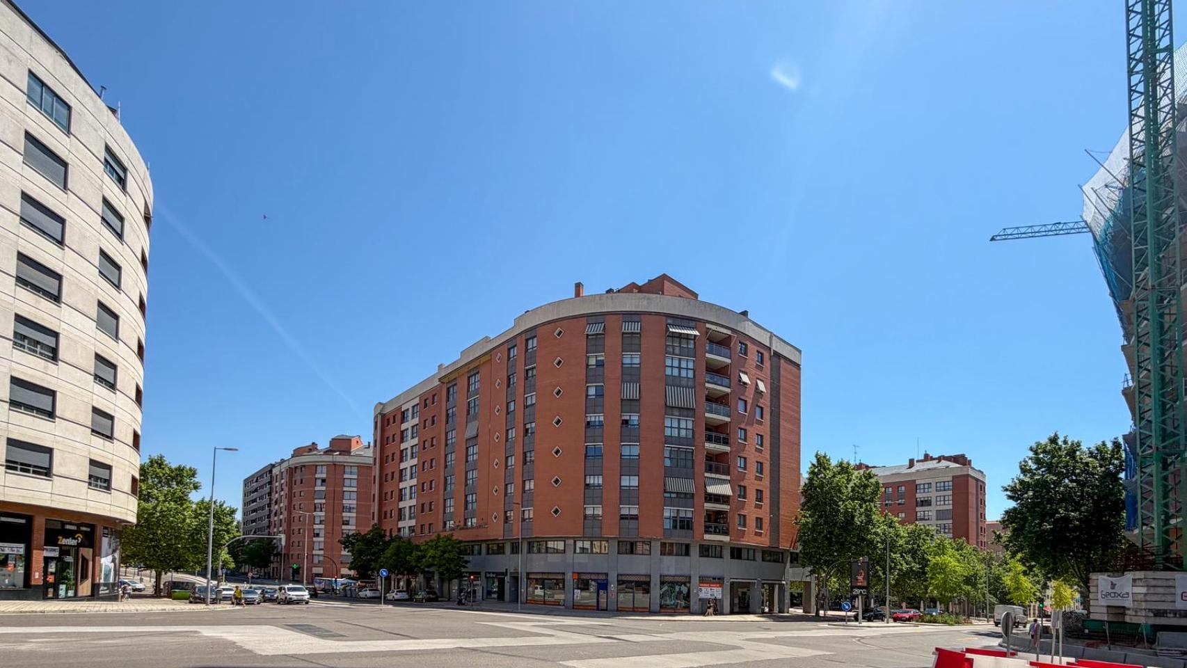 Cruce de Manuel Azaña con Ciudad de la Habana, en el barrio de Parquesol