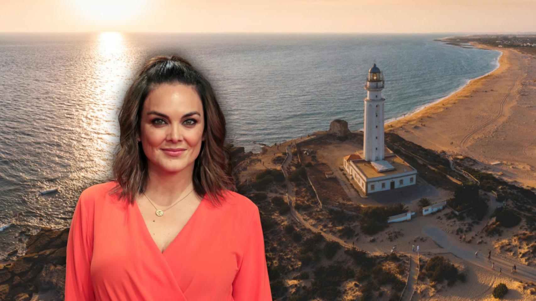 Mónica Carrillo y la playa de Caños de Meca en un montaje de JALEOS. 