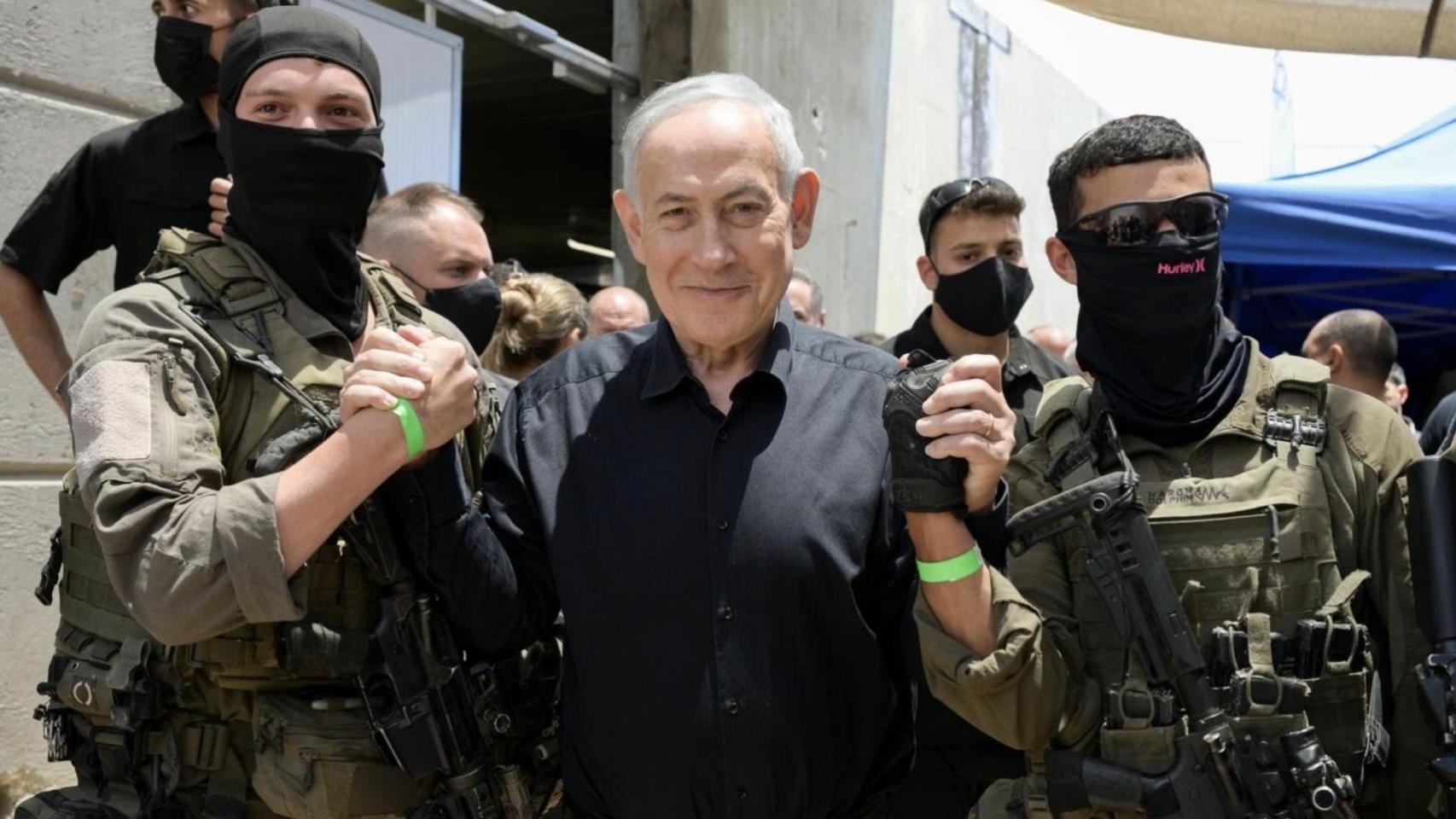 Benjamin Netanyahu visita a las tropas de Israel cerca de la frontera con Líbano.