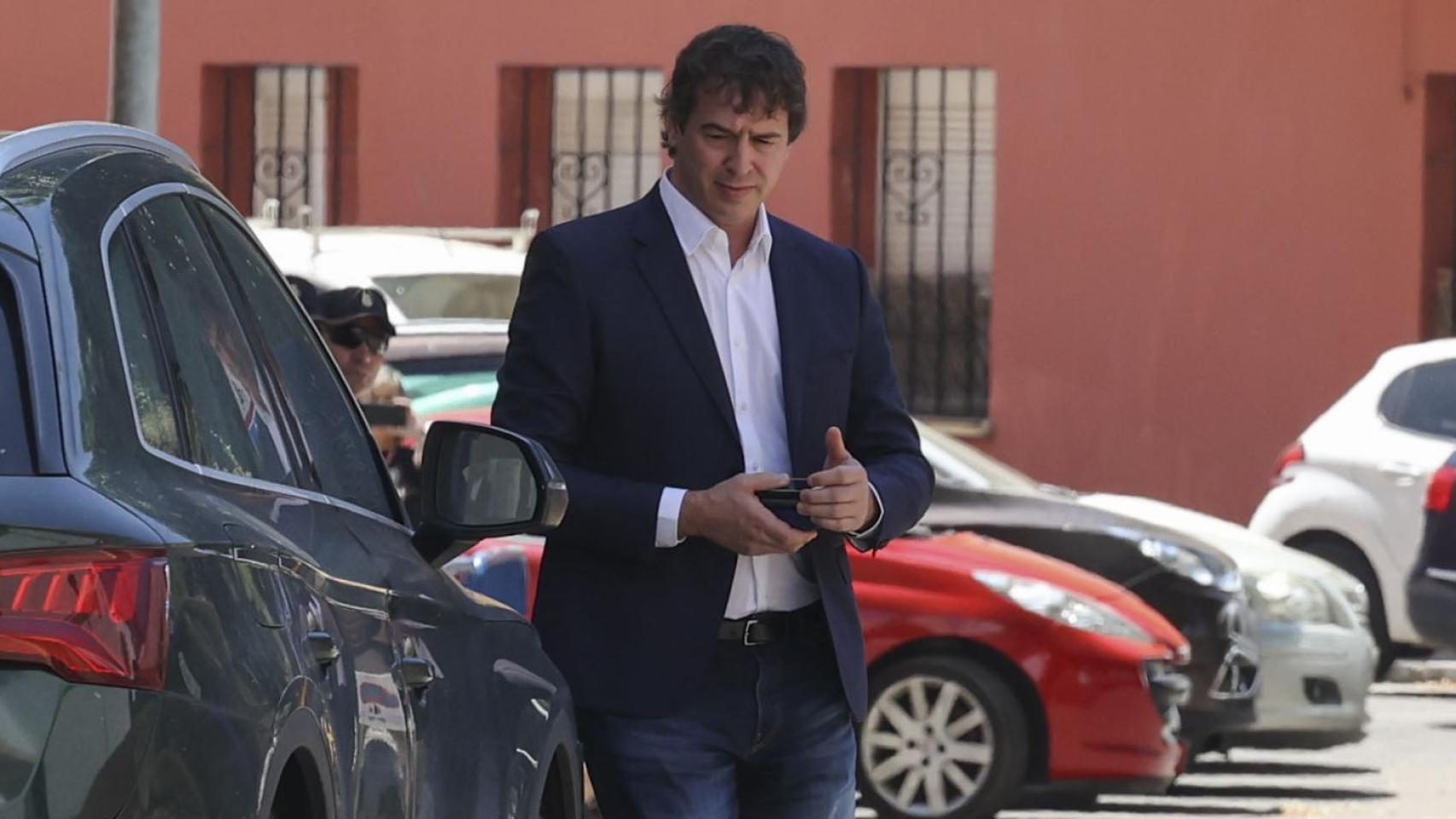 David Sánchez, hermano del presidente del Gobierno, a su salida este jueves de la Audiencia de Badajoz.