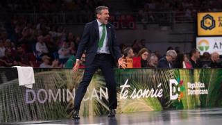 Ibon Navarro durante el Baskonia vs. Unicaja, último partido de la temporada 2025-2026.