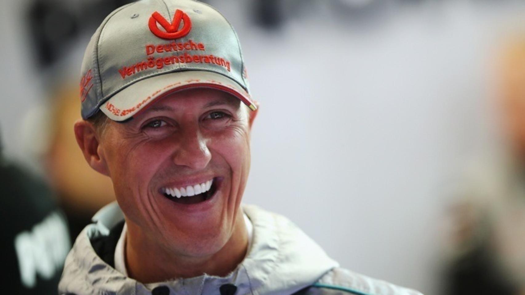 Michael Schumacher, en el paddock de F1 con el equipo Mercedes.