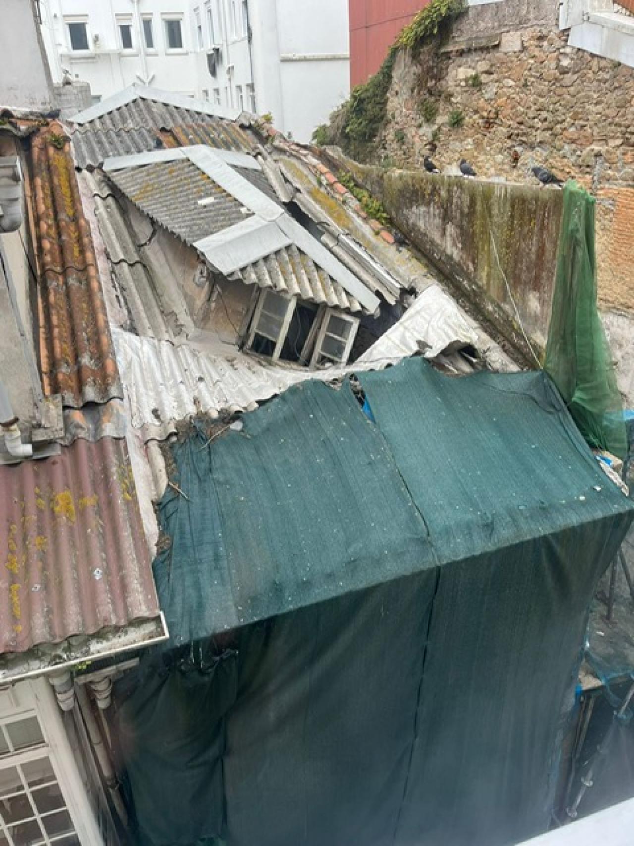 Vista del edificio en ruinas de la calle San Nicolás.
