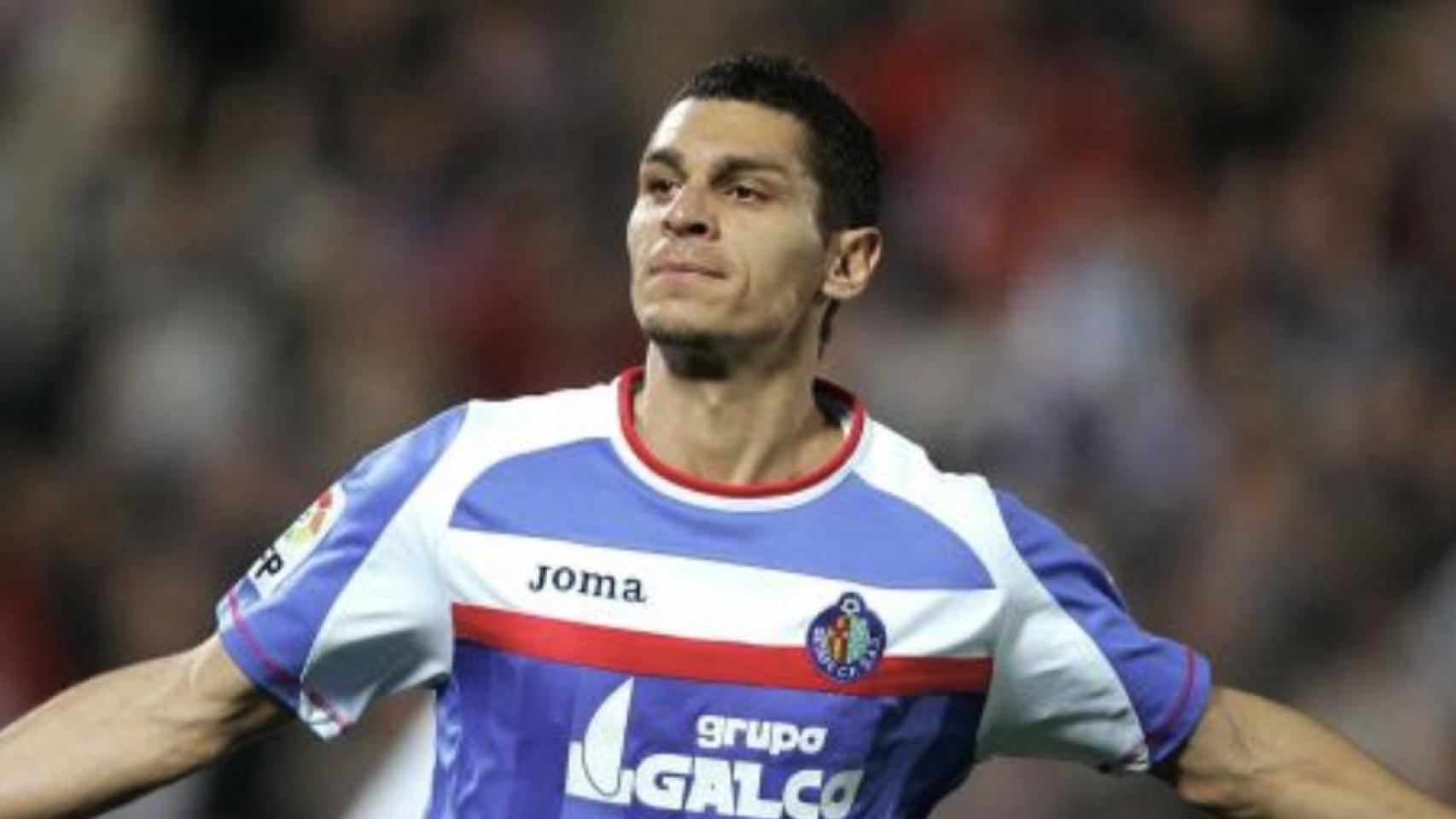 Javier Casquero, celebrando un gol con la camiseta del Getafe.
