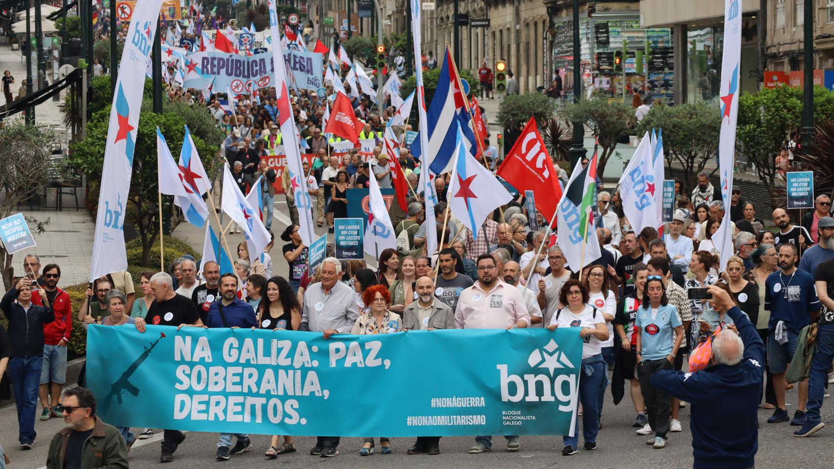 Marcha en Vigo de Plataforma Galiza pola Paz.