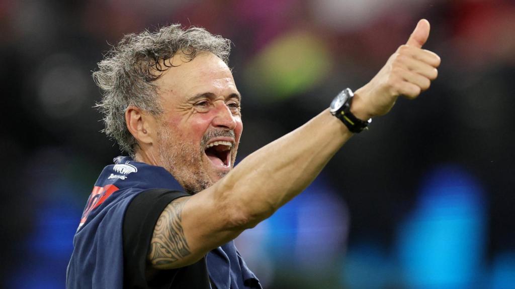 Luis Enrique, pulgares arriba.