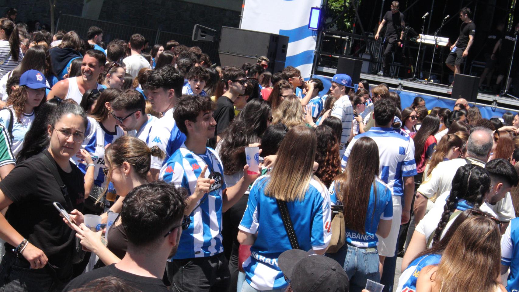 El deportivismo celebra el ascenso a Primera División 