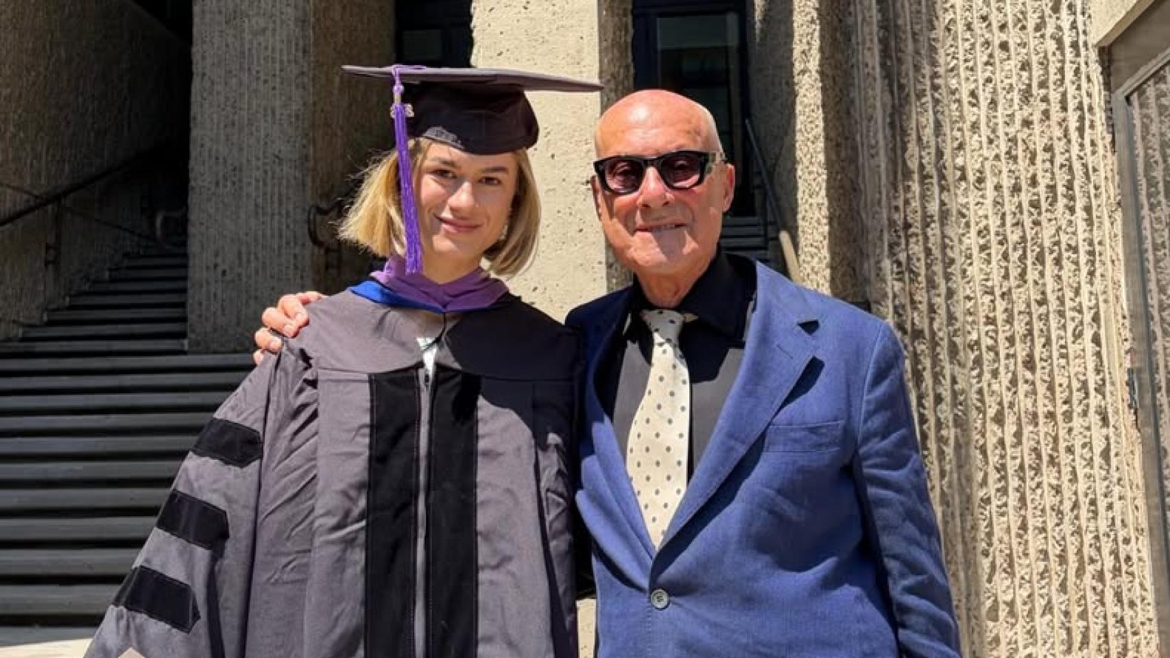 Norman Foster, con su hija Paola, en las redes sociales.
