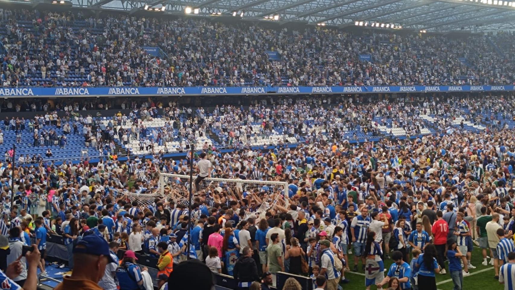 Invasión de campo en Riazor.