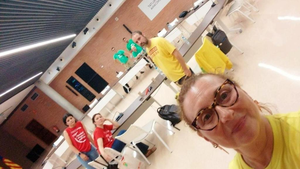 Selfie de los sindicalistas atrincherados en la sede de Educación de la Generalitat Valenciana. EE