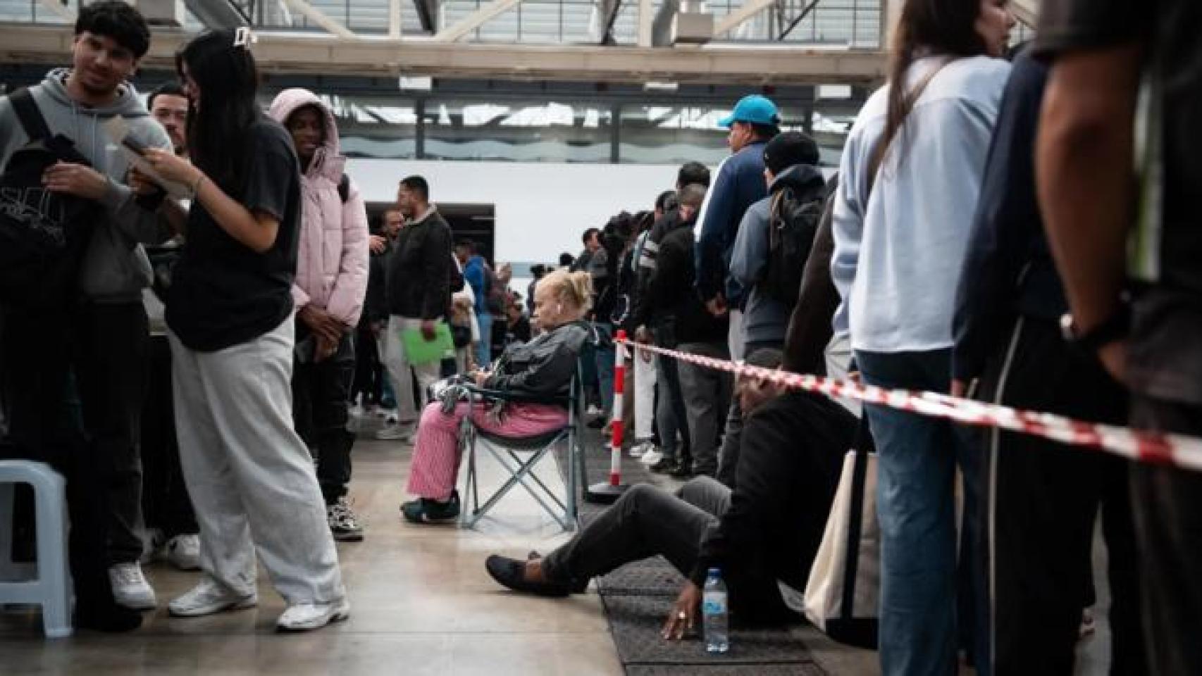 Colas en el proceso de regularización de inmigrantes