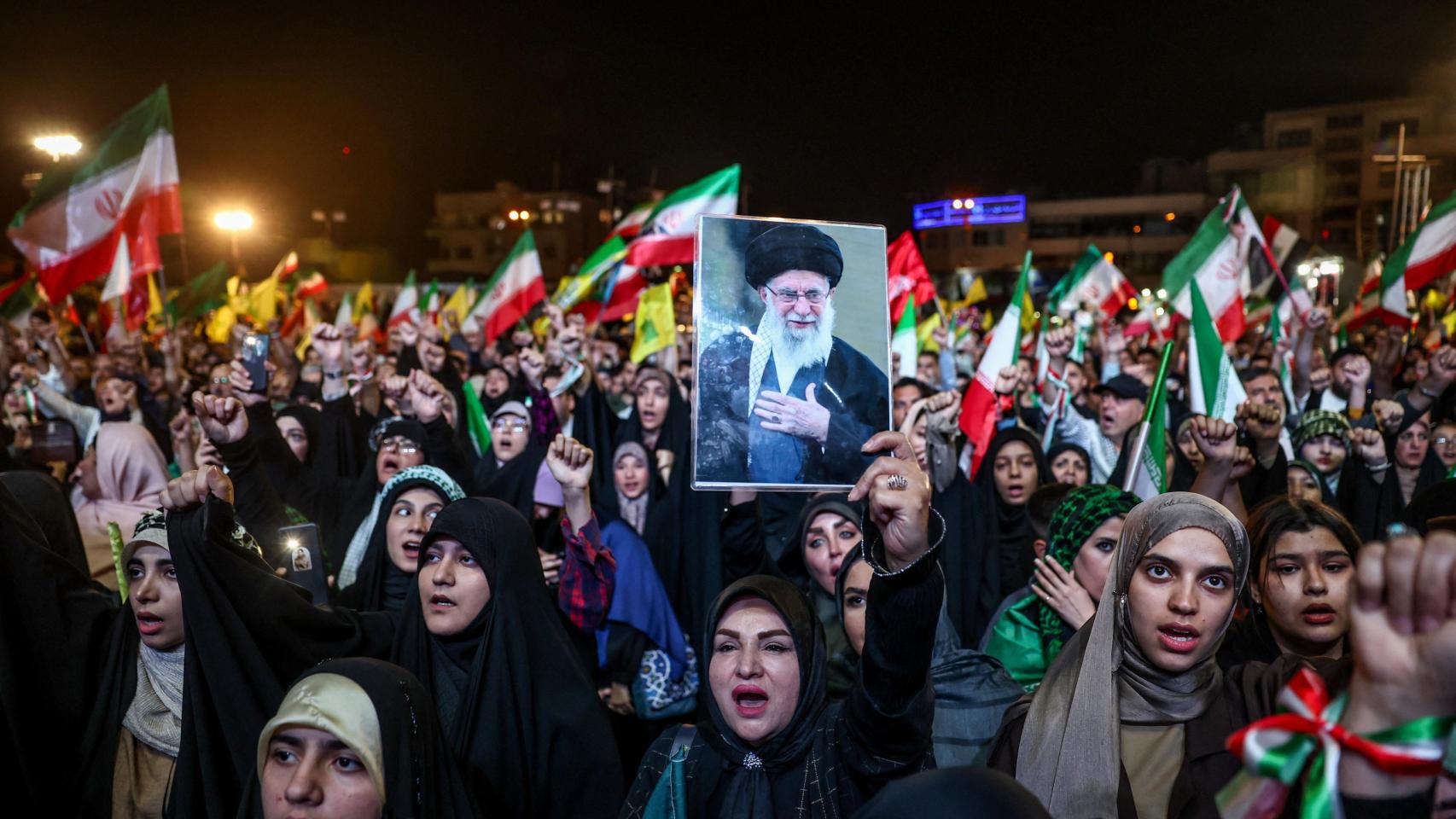 Guerra de Irán, en directo | EEUU lanza nuevos bombardeos de "autodefensa" contra Irán y la Guardia Revolucionaria responde con el ataque a una base aérea