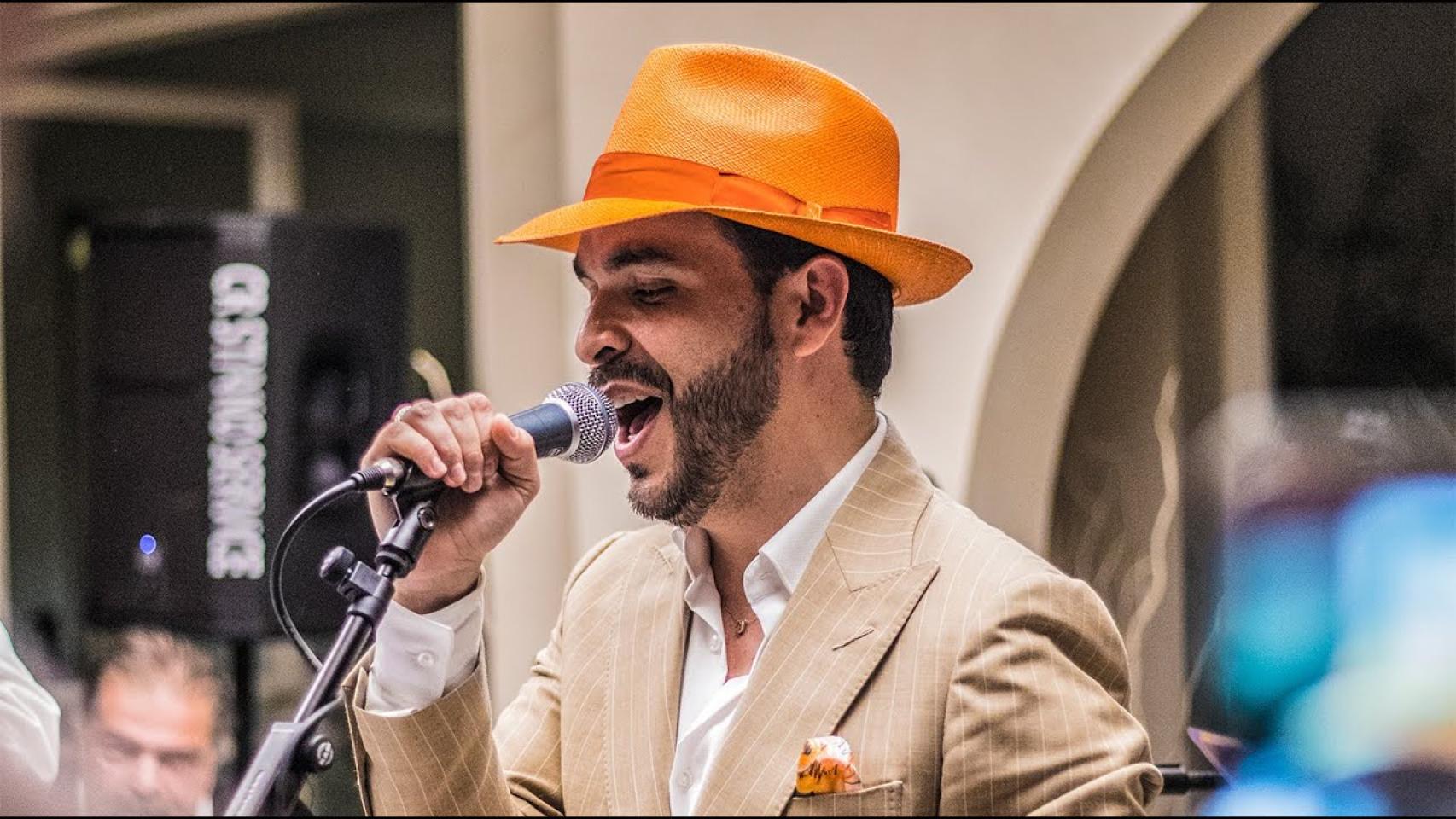  Abelardo de la Espriella versionando 'Volare'