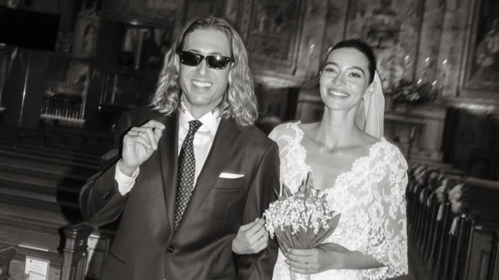 Rocío Crusset y su flamante, marido, Charlie Schein, tras contraer matrimonio. 