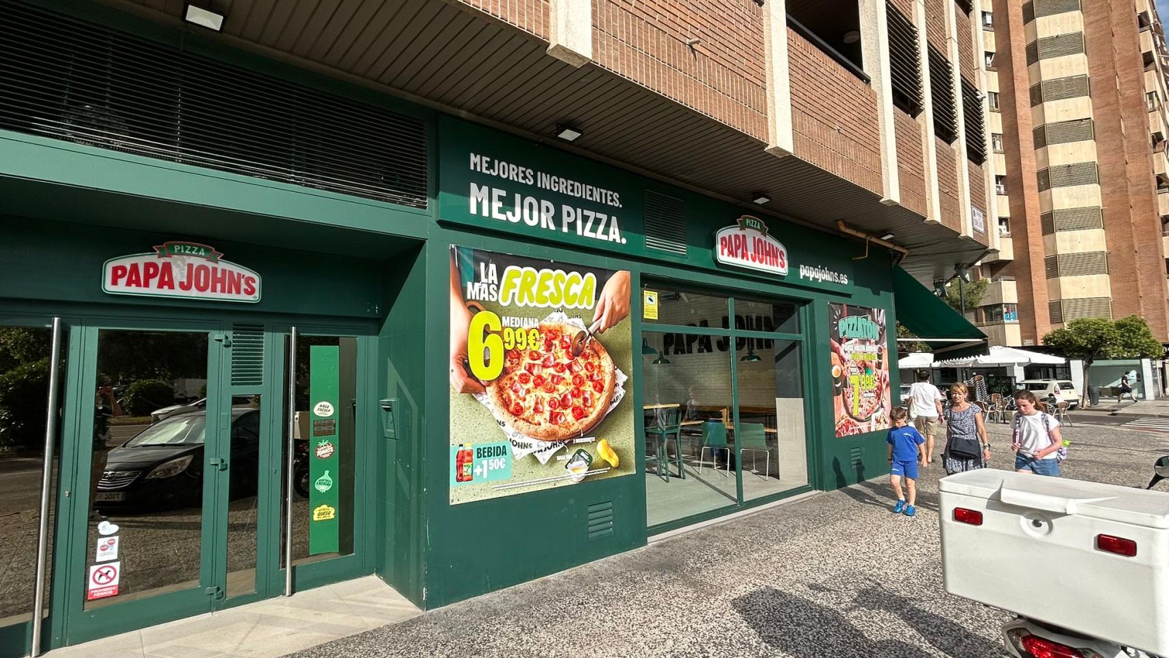 Fachada del local, en la avenida Cesareo Alierta en Zaragoza.