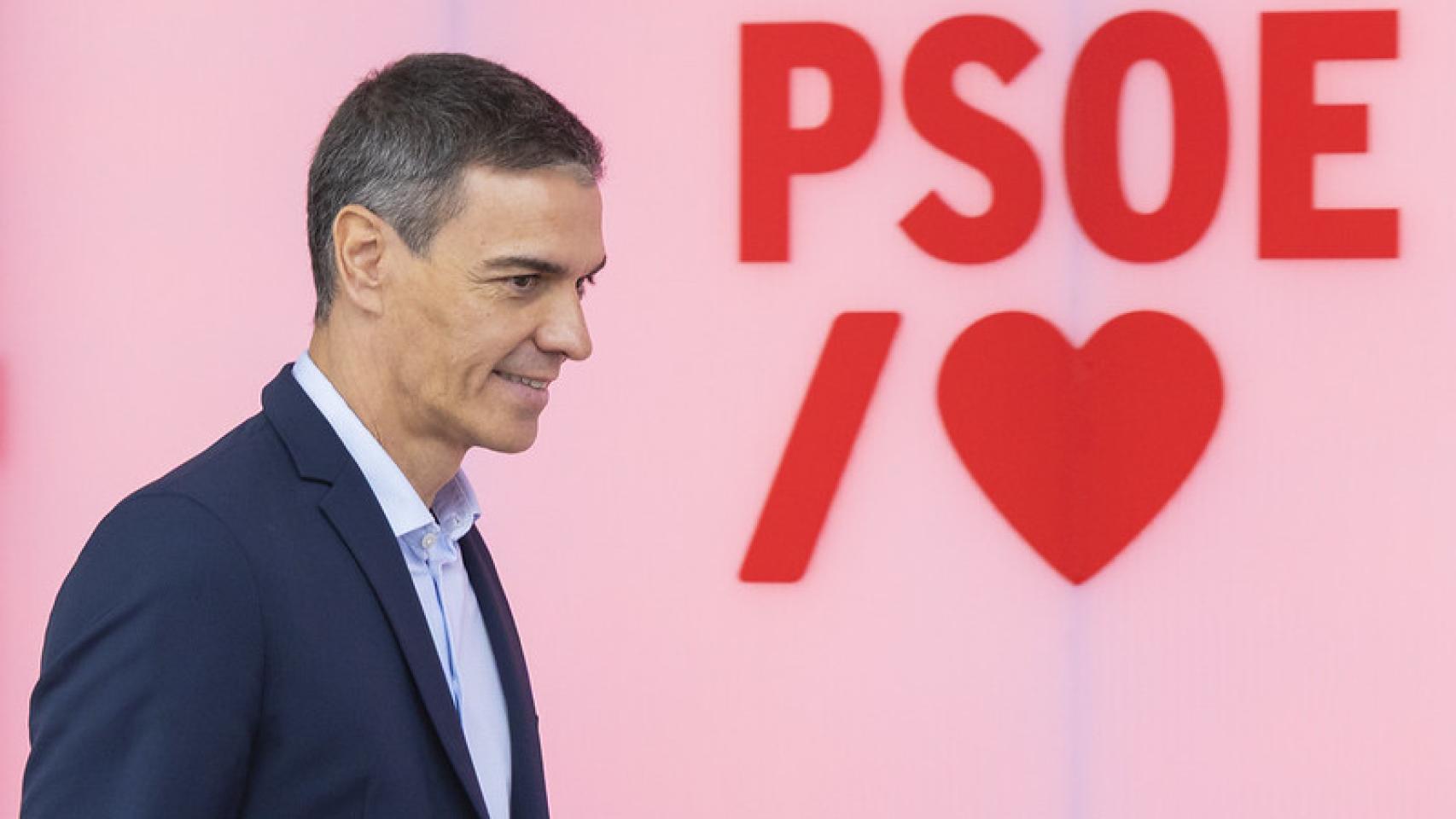 Pedro Sánchez a su llegada a la Ejecutiva del PSOE este lunes en Ferraz.
