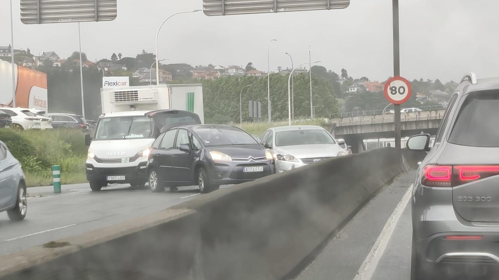 Accidente esta mañana en Alfonso Molina, en A Coruña 