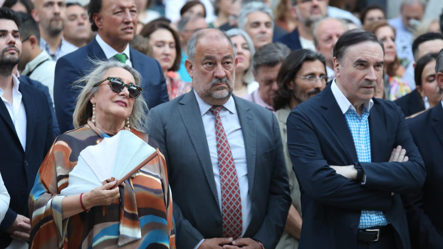 Esther Esteban, Julián Garde y Pedro J entre los asistentes del público.