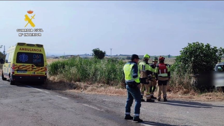 Dos muertos y tres personas heridas graves tras el choque de una furgoneta y un camión en Huesca