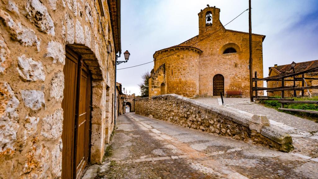 Iglesia del Palacio de San Miguel en Maderuelo.