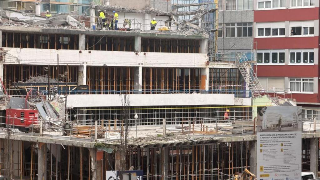 Trabajos de demolición sobre la antigua estructura de Santa Lucía