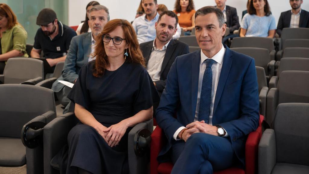 Mónica García y Pedro Sánchez.