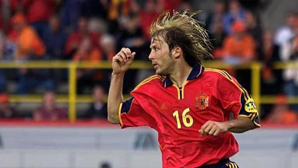 Gaizka Mendieta, lors d'un match de la Coupe du monde 2002.