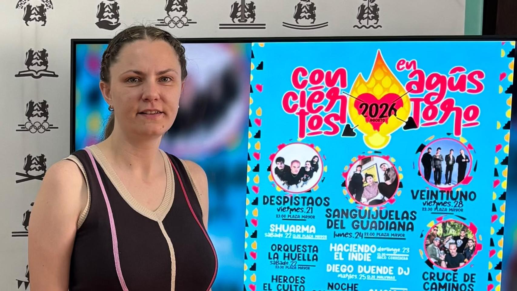 La concejala de Festejos, María Velasco,  en la presentación del cartel de las fiestas de Toro 