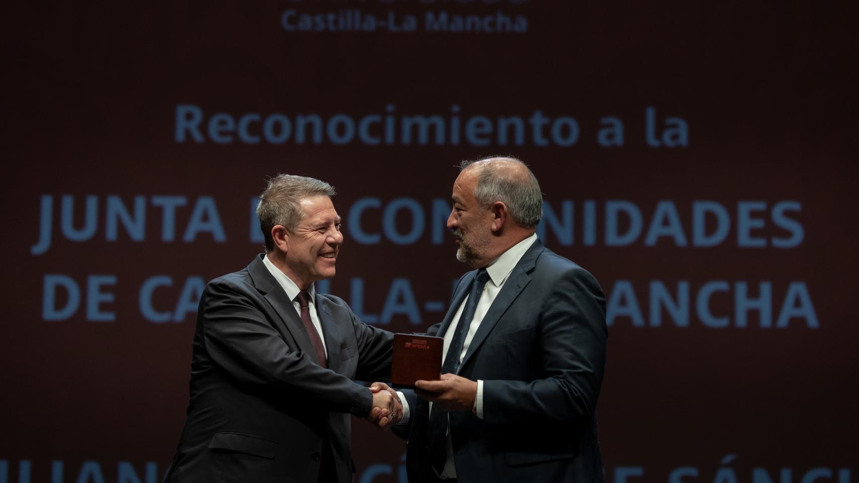 Emiliano García-Page, presidente de Castilla-La Mancha y José Julián Garde, rector de la UCLM.