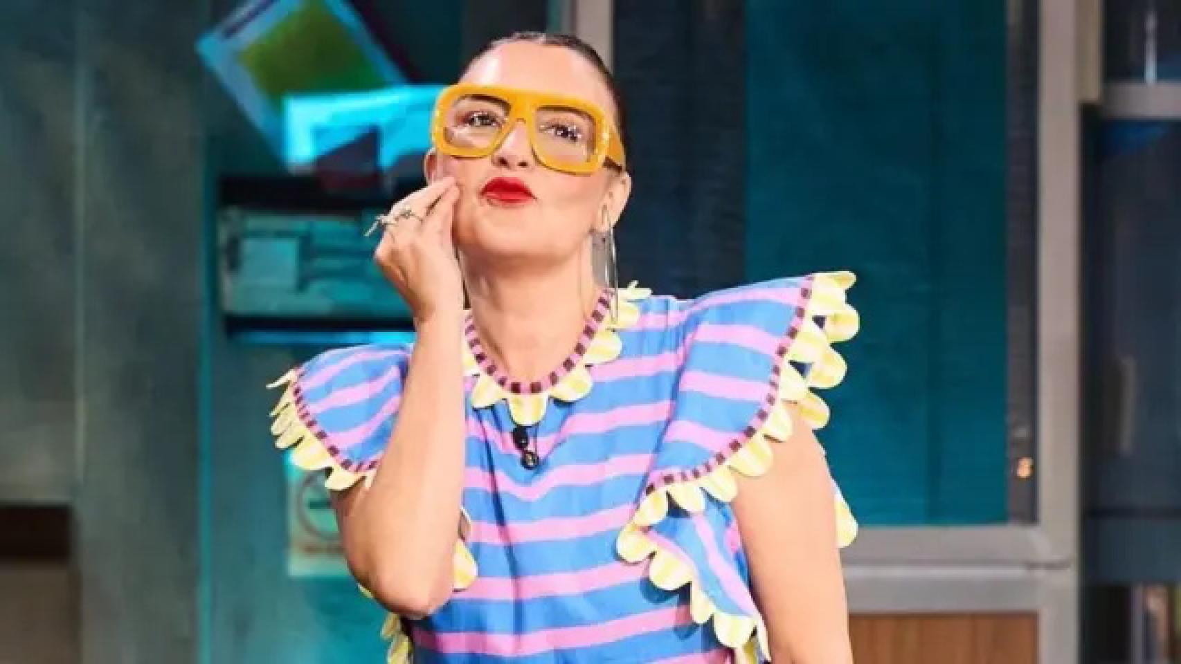 Candela Peña en una visita reciente a 'La Revuelta' de Broncano.