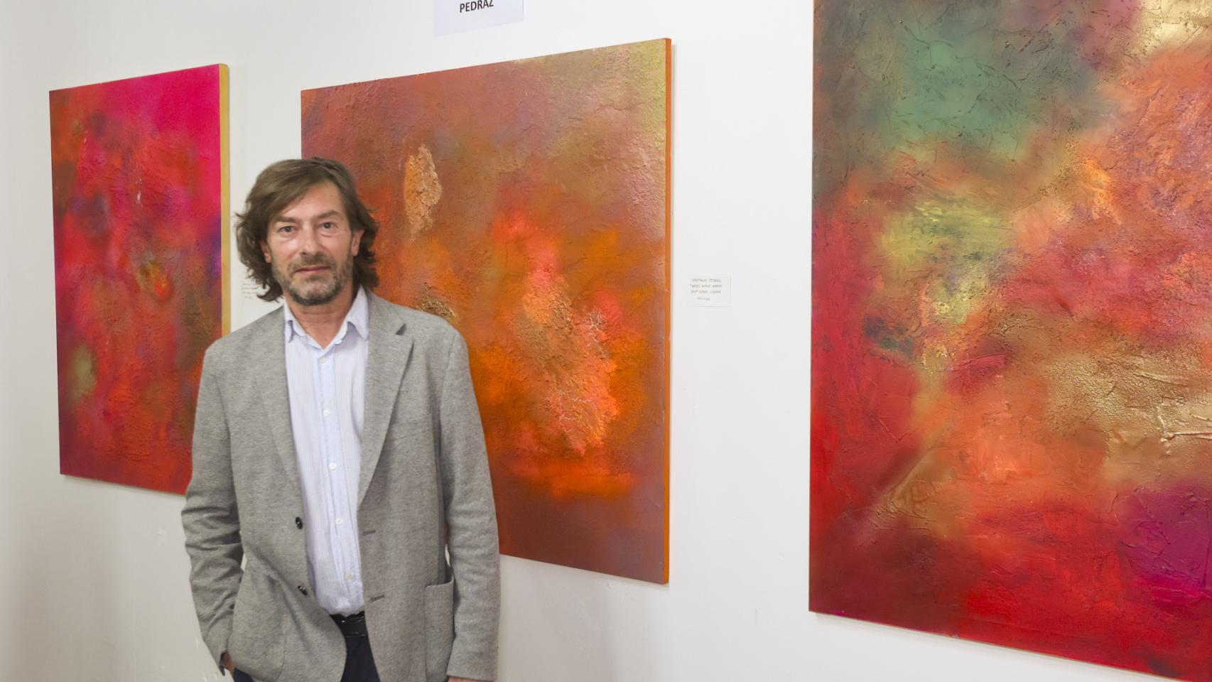 El juez Santiago Pedraz fotografiado en su exposición en la galería Gaudí. Foto: GLC / GTRES