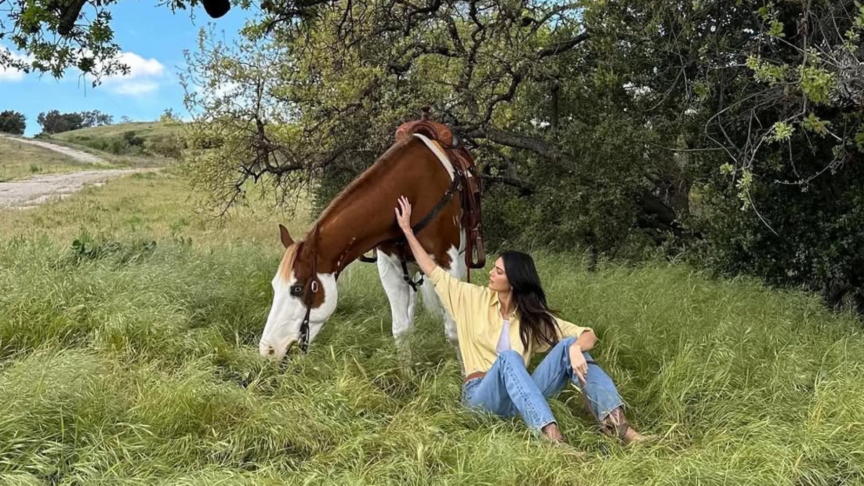 Kendall Jenner y su caballo Arizona