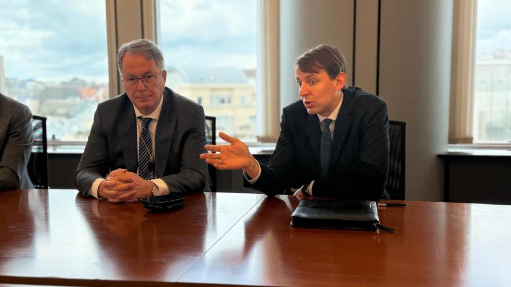 Los eurodiputados Nicolás Pascual de la Parte (PP) y Javier López (PSOE)