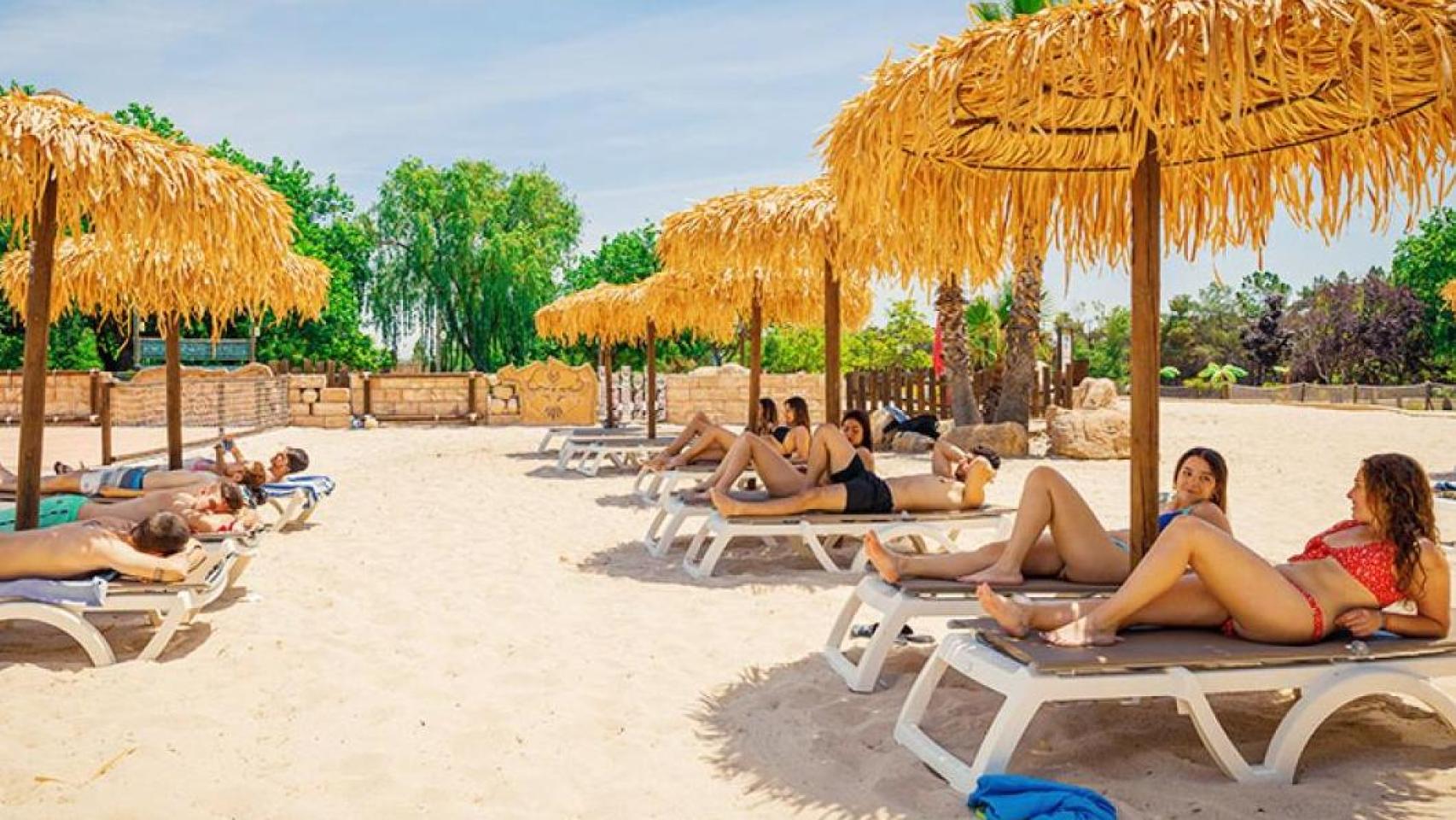 Playa de Aquopolis. 