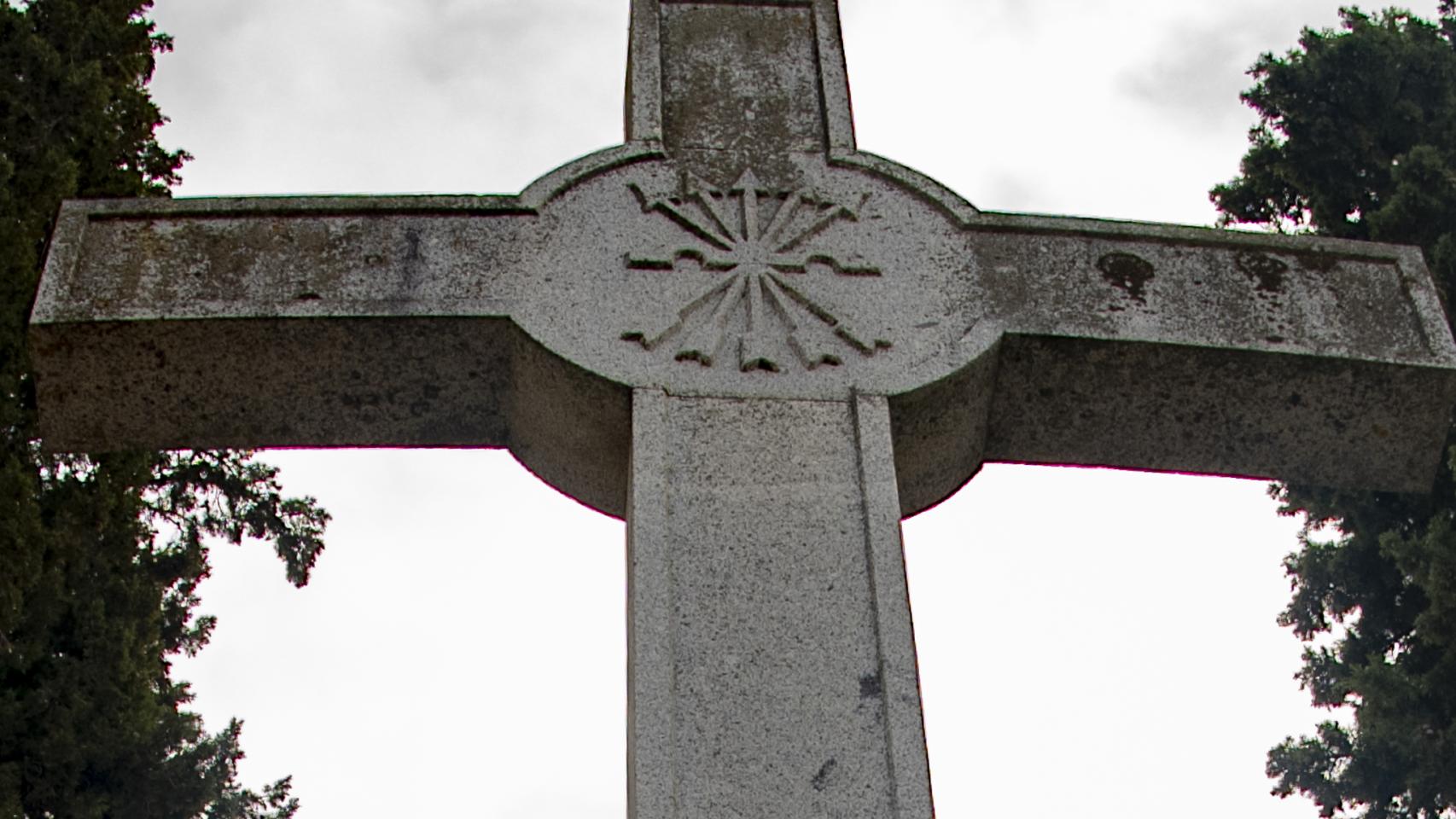 Cruz de los Caídos de La Puebla de Montalbán.