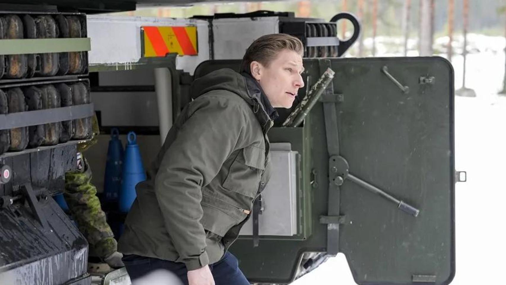 El ministro finlandés de Defensa, Antti Hakkanen