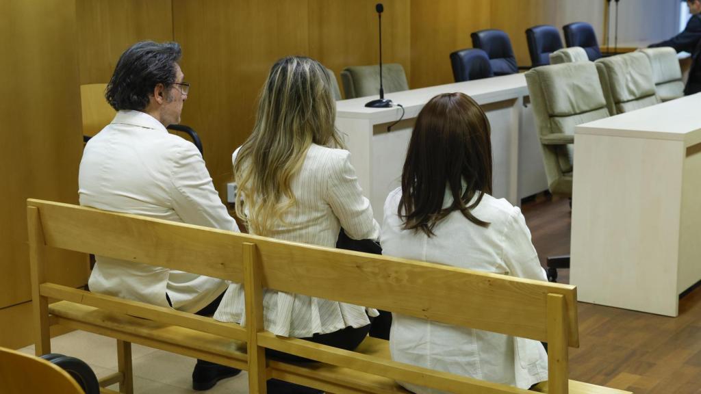 Luis Lorenzo y su compañero en el banquillo.
