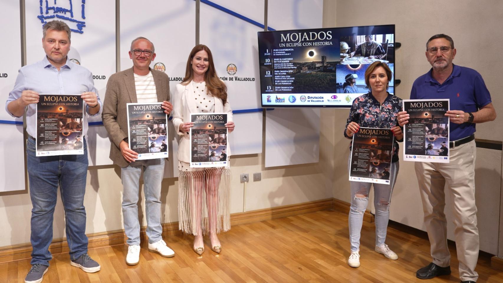Presentación de las actividades sobre el eclipse solar total del 12 de agosto en Mojados.