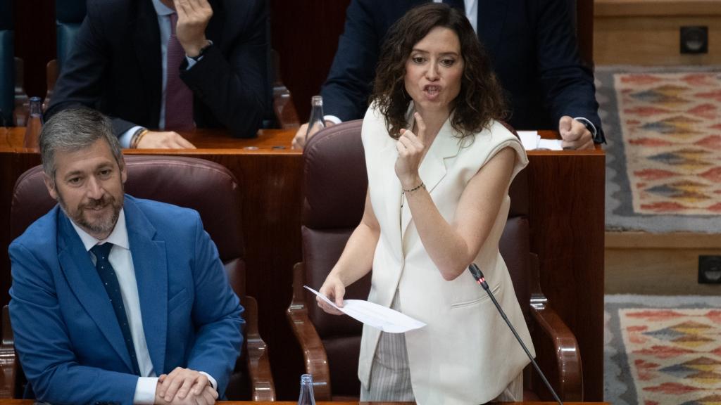 La presidenta de la Comunidad de Madrid, Isabel Díaz Ayuso, durante un pleno, en la Asamblea de Madrid, a 4 de junio de 2026.