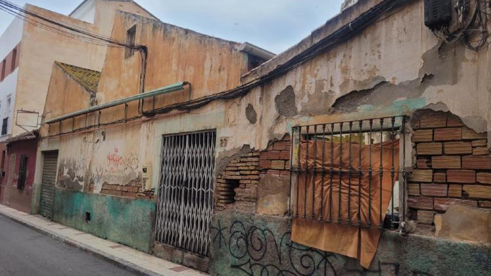 Imagen de la antigua nave que va a ser demolida.