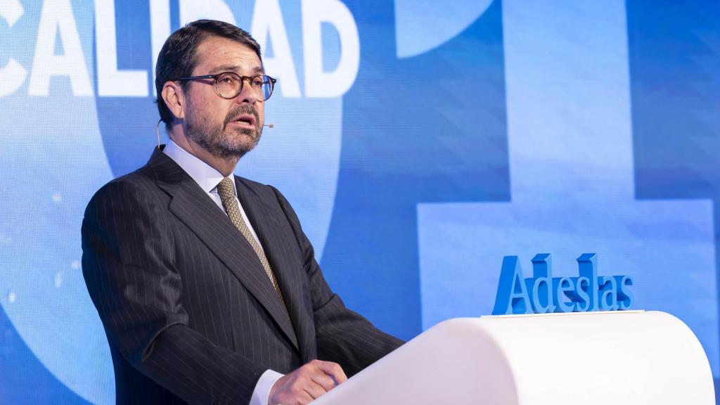 El presidente de SegurCaixa Adeslas, Javier Mira, durante su intervención.