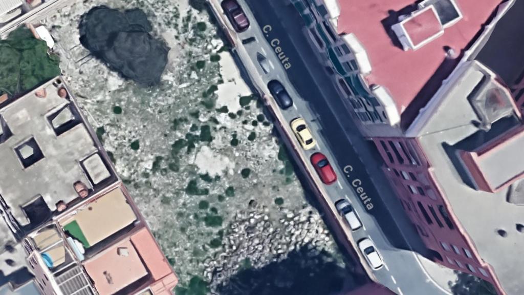 Una vista aérea del solar en la calle Ceuta de Alicante.