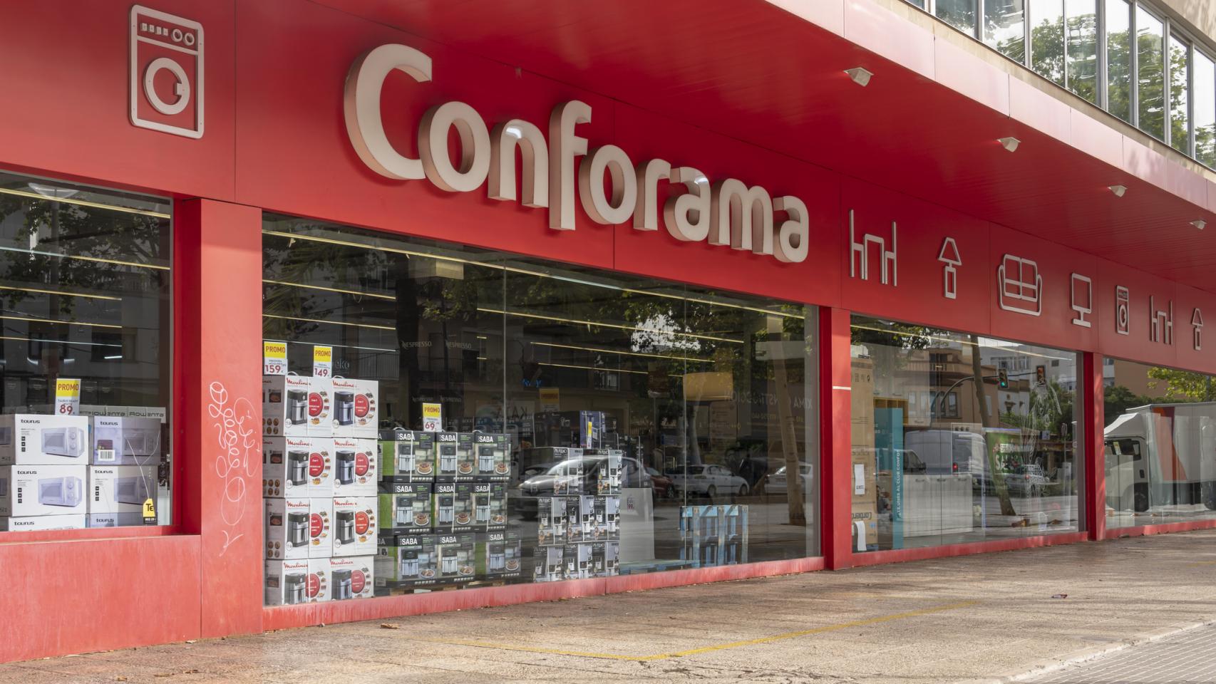 Tienda de Conforama. 