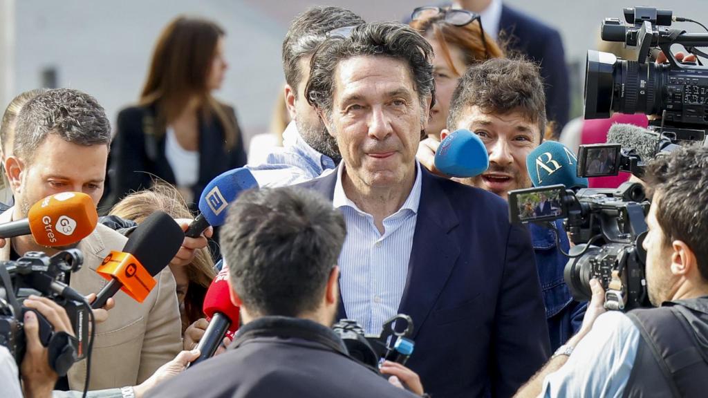 Luis Lorenzo, llegando a los juzgados.