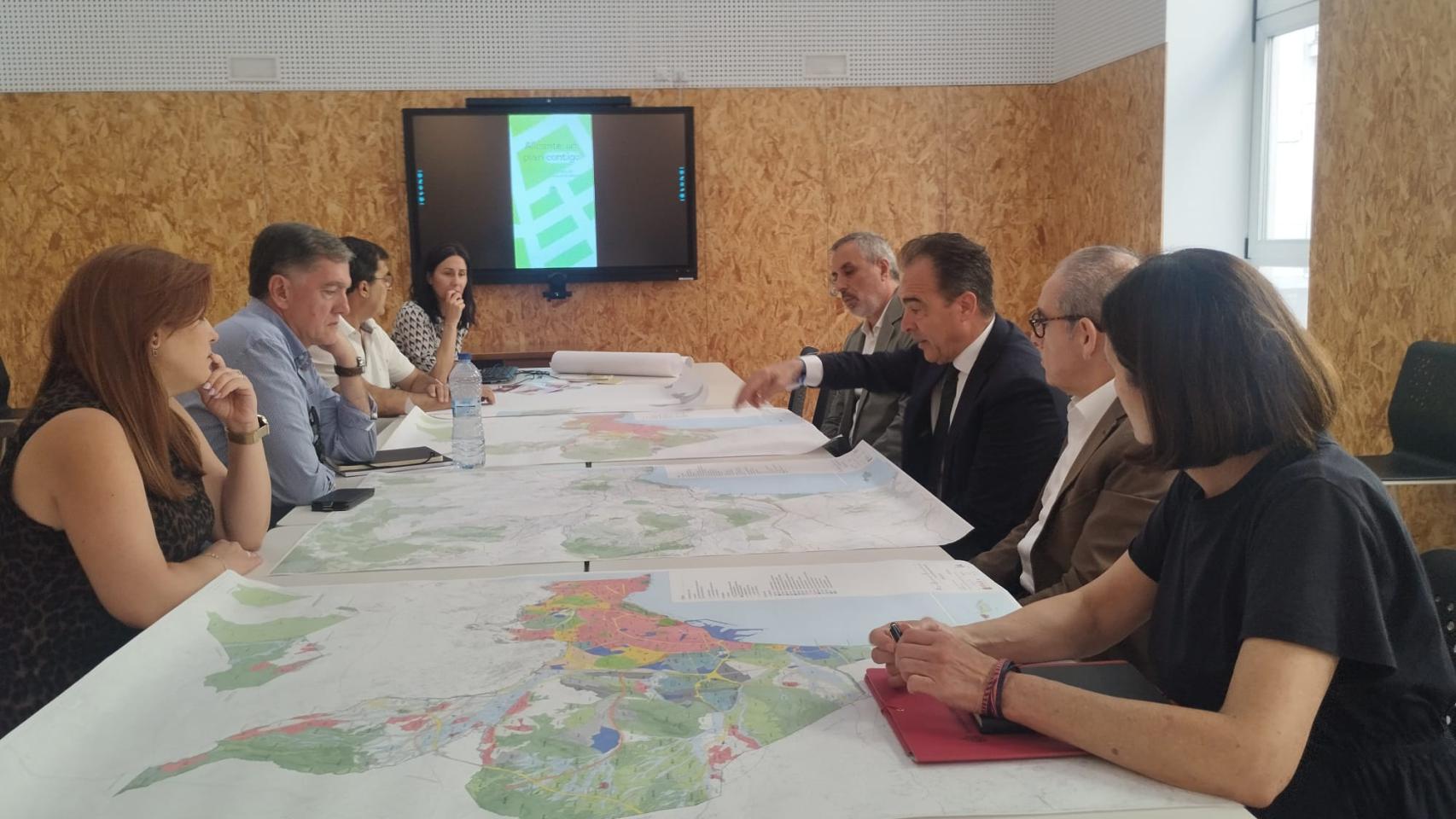 Reunión entre los ayuntamientos de Alicante y Elche