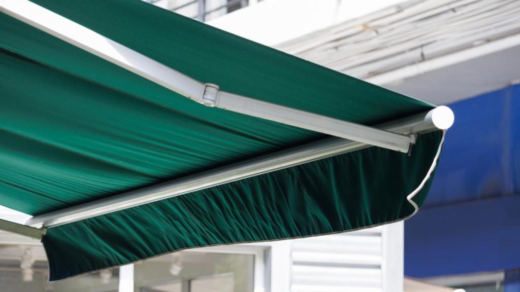 Toldo verde.