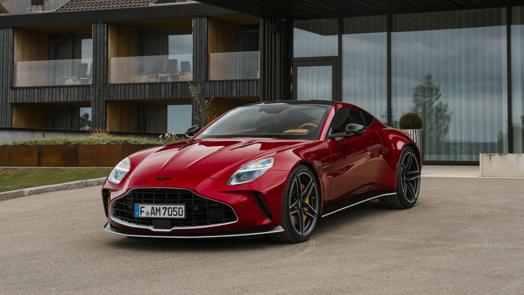 Aston Martin Vantage S, modelo de altas prestaciones que alcanza los 325 km/h.