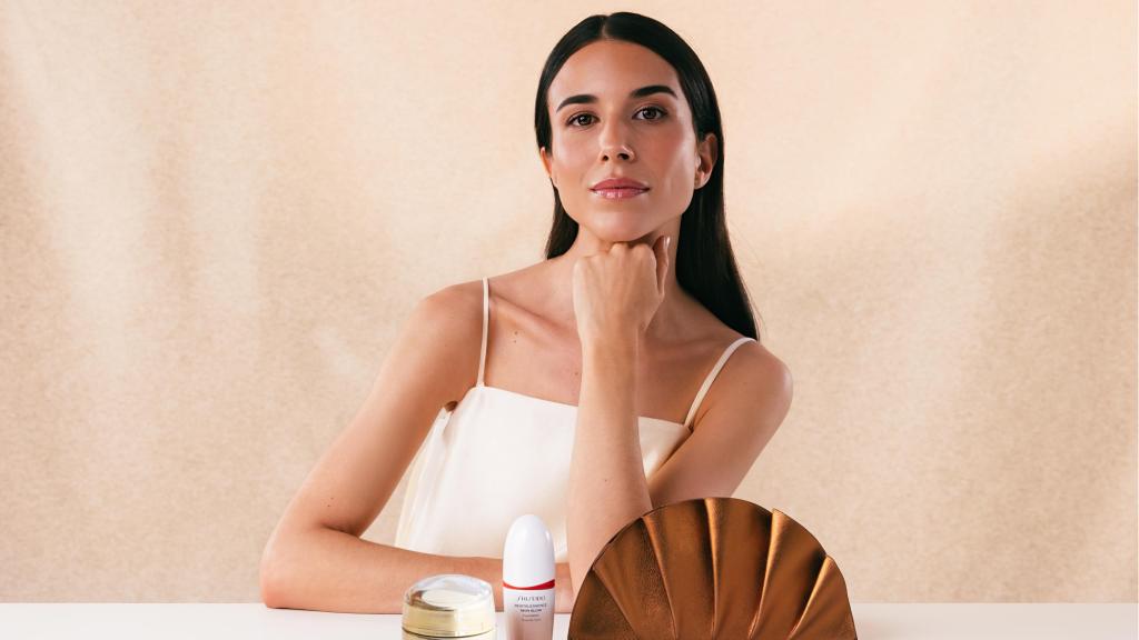  Laura Corsini, creadora de Bimani, presenta el bolso de regalo por dos productos de Shiseido.