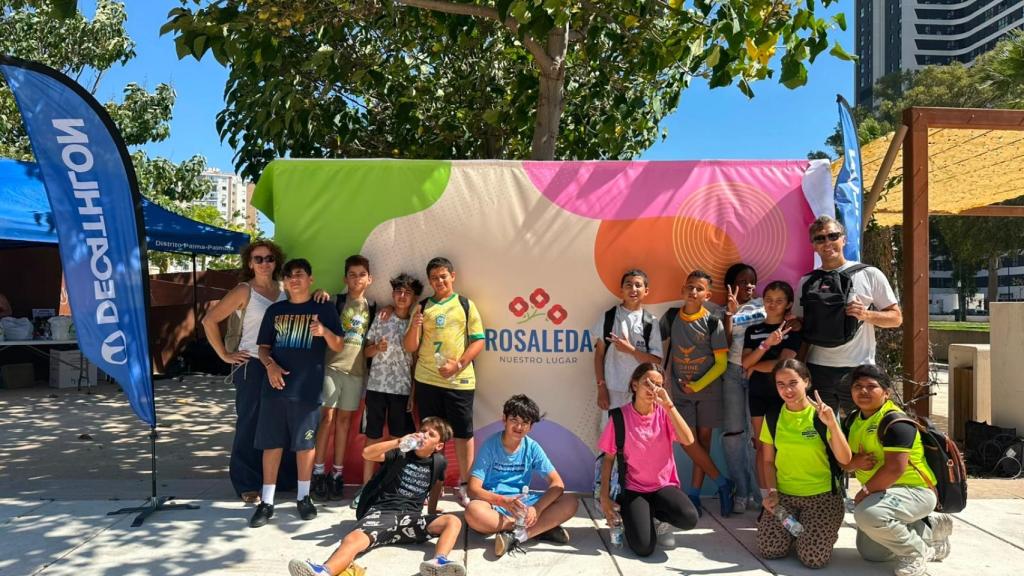 Niños de diferentes colegios de Málaga, este viernes en el parque de Martiricos.