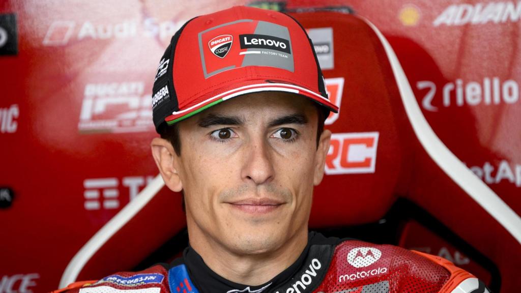 Marc Márquez, en el box de Ducati durante el GP de Hungría.